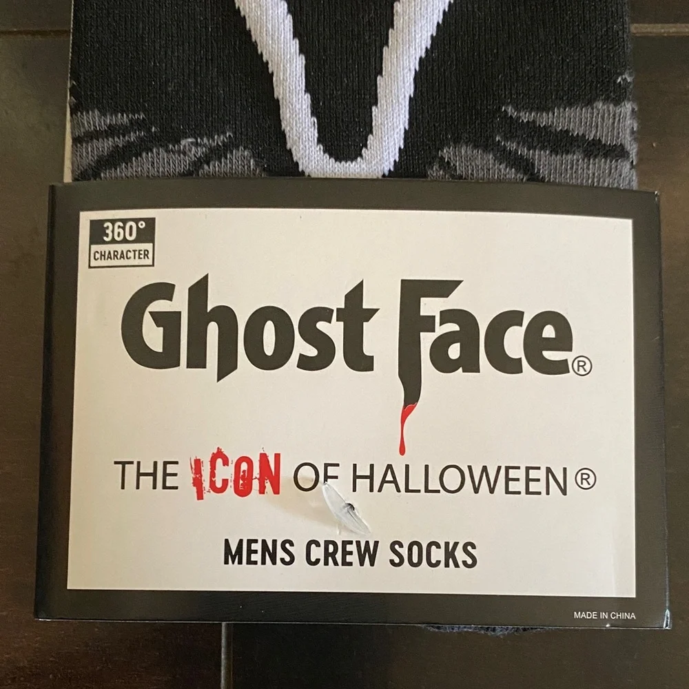 NWT Ghost Face Halloween Crew Socks Spooky Season